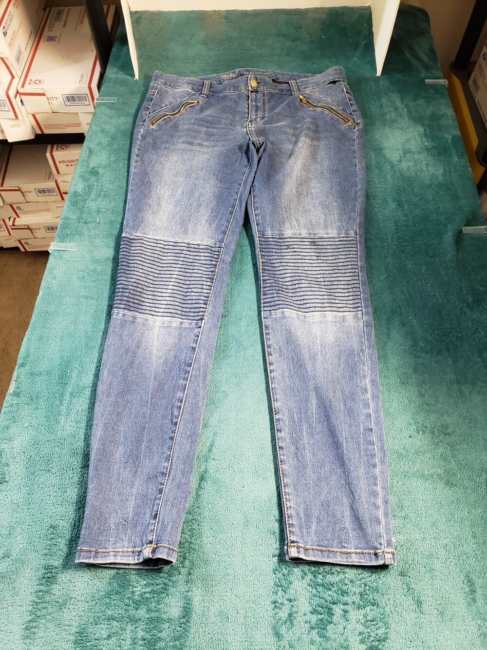 Mossimo Jeans Size 16 Women Blue Pants Denim Stretch Ladies Mid Rise Legging